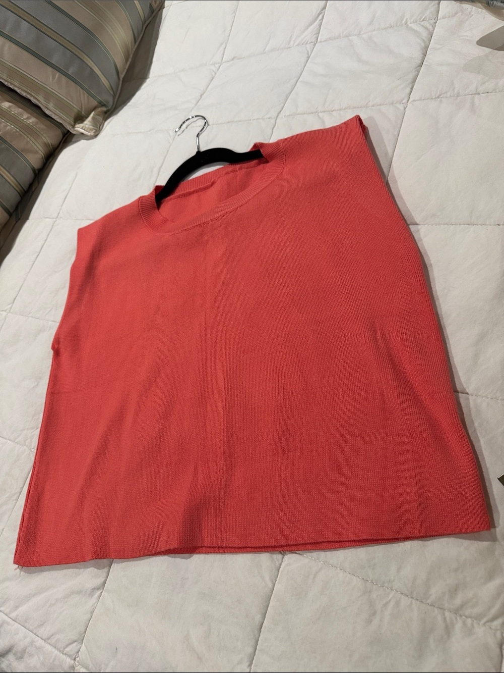 NWOT Women's Coral Knit Top